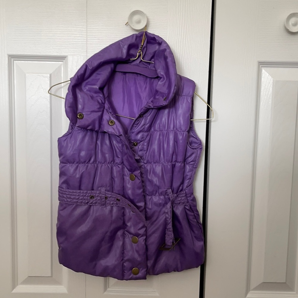 Cute puffer vest!